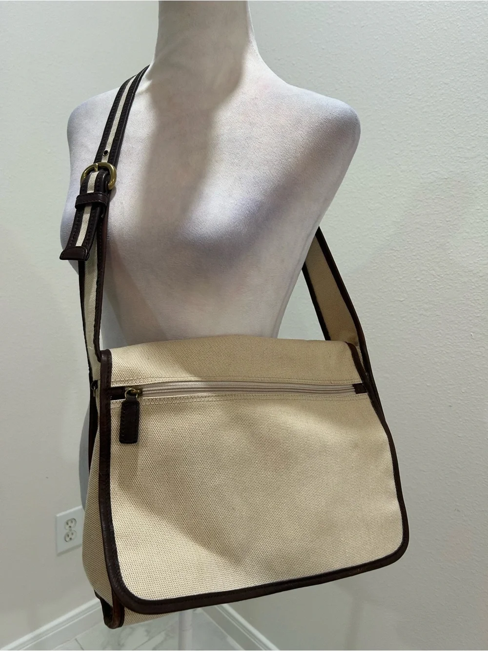 Fossil versatile cream